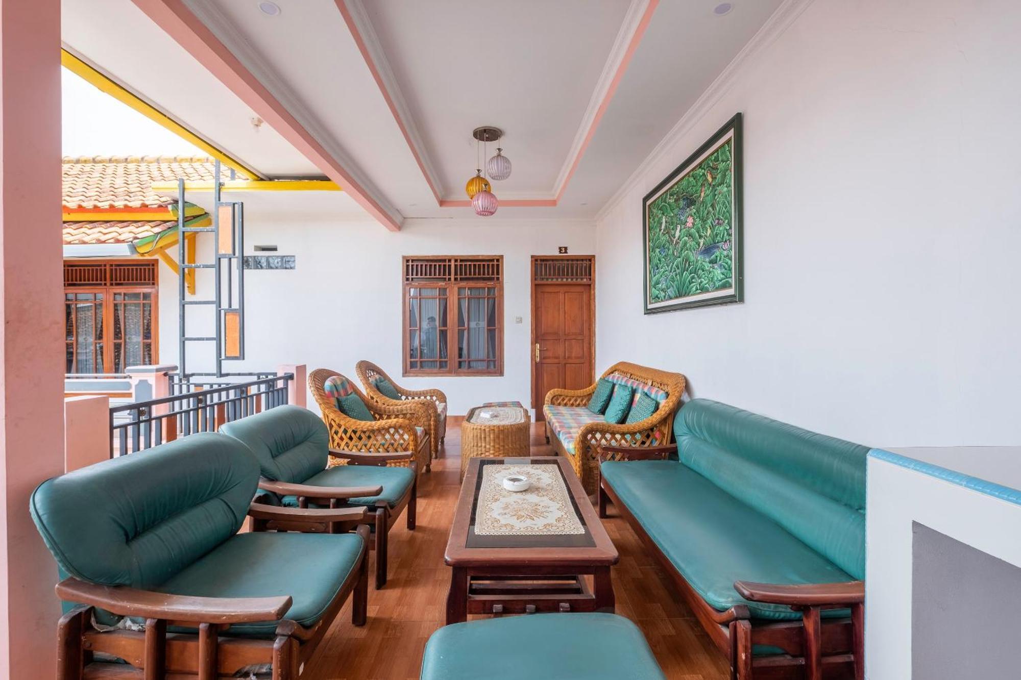 Capital O 1541 Puri Cikole Asri Lembang Exterior foto